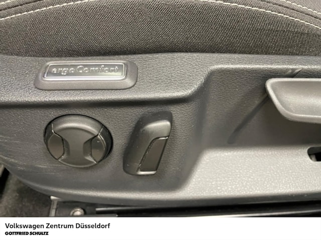 Volkswagen Passat 1.5 TSI Business DSG Variant