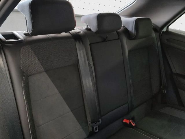 Volkswagen T-Roc 1.5 TSI DSG R-Line Style