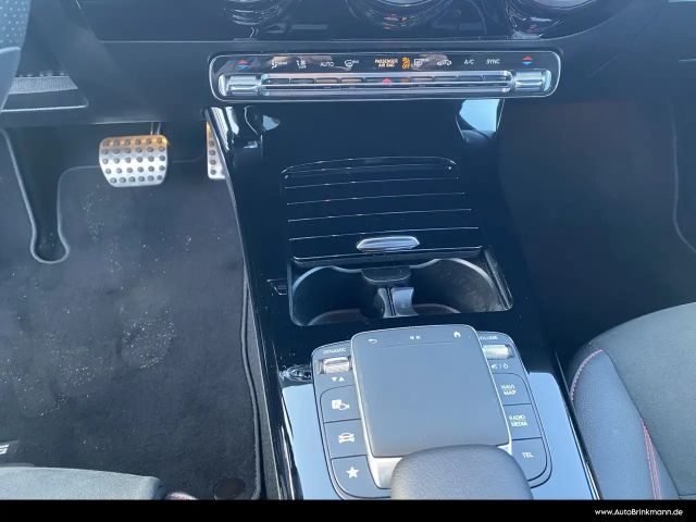 Mercedes-Benz A 200 4MATIC AMG Line Hatchback