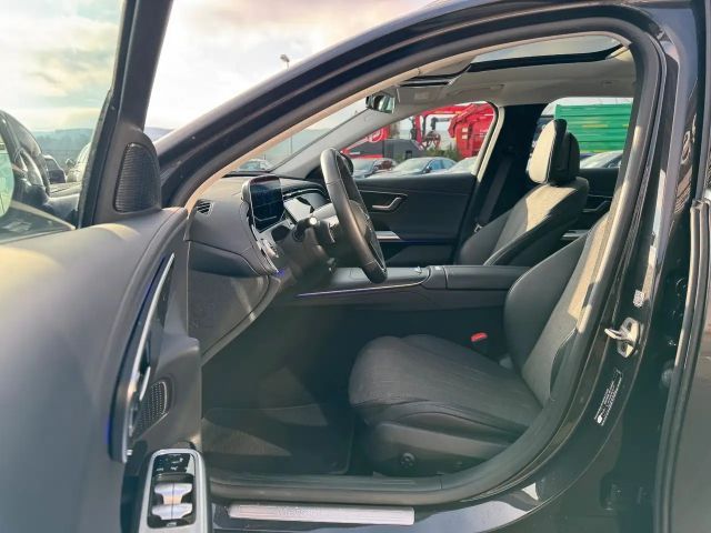 Mercedes-Benz E 220 AVANTGARDE E 220 d Estate