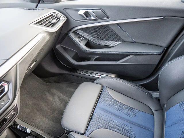 BMW 135 Sedan xDrive