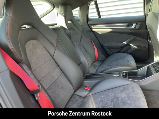 Porsche Panamera GTS