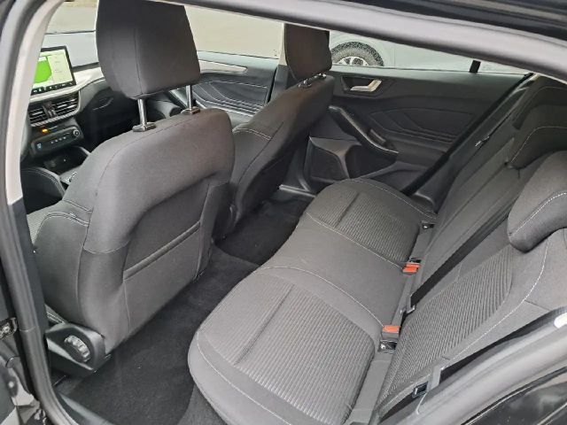 Ford Focus Titanium Wagon