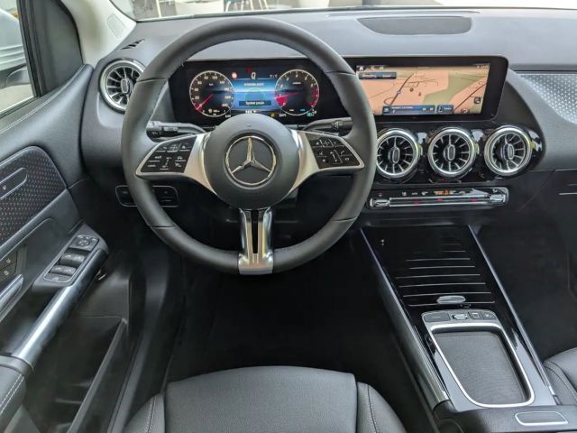 Mercedes-Benz B 180 Progressive Sedan