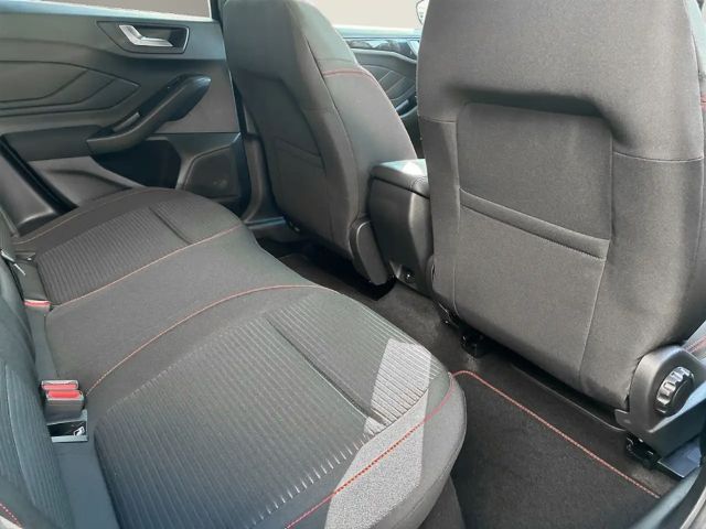 Ford Focus ST Line Wagon