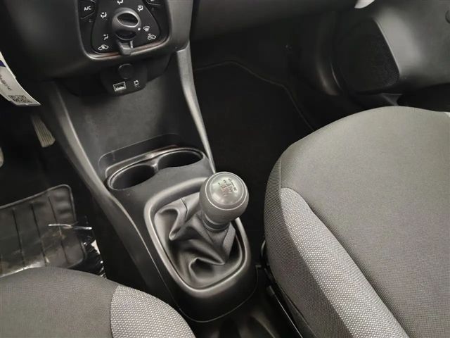 Toyota Aygo 1.0 VVT-i Business Hatchback VVT-i