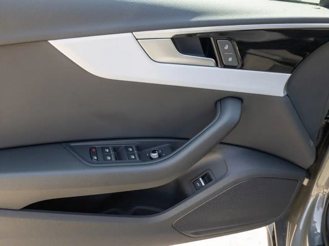 Audi A4 35 TFSI Avant S-Line