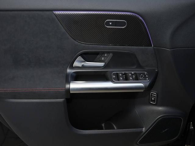 Mercedes-Benz GLA 200 AMG Line