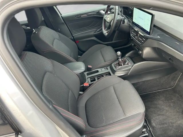 Ford Focus EcoBoost ST Line
