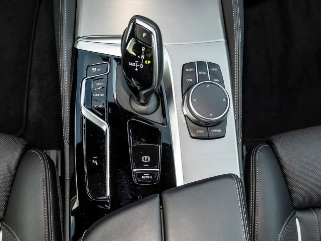 BMW 520 520d M-Sport Touring xDrive