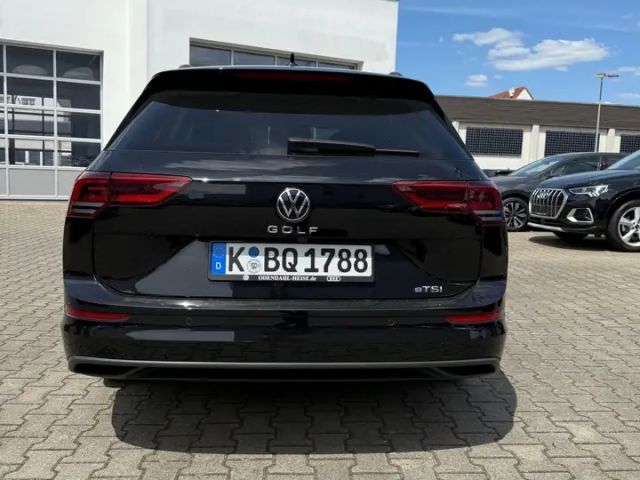 Volkswagen Golf 1.5 eTSI DSG Life Variant