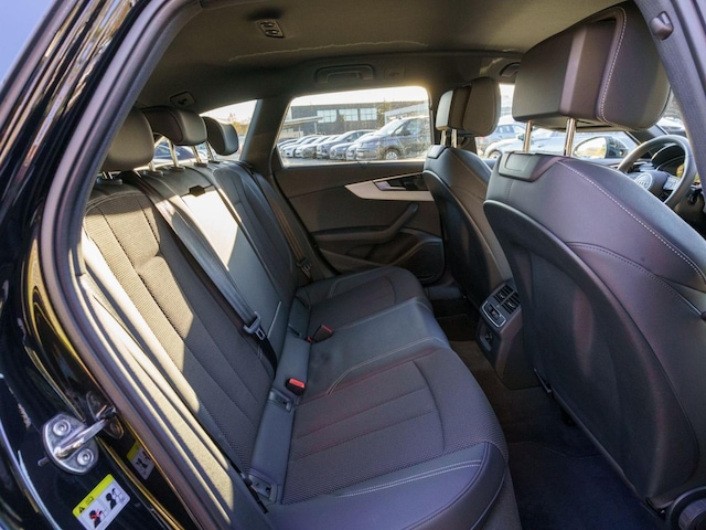 Audi A4 40 TFSI Avant Quattro S-Line S-Tronic