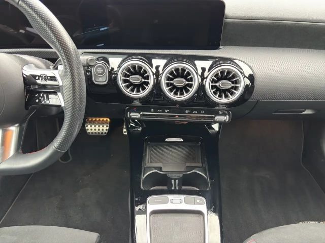 Mercedes-Benz A 180 A 180 d AMG Line Hatchback