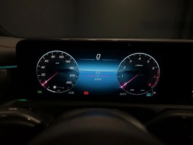 Mercedes-Benz CLA 200 AMG Line Coupé