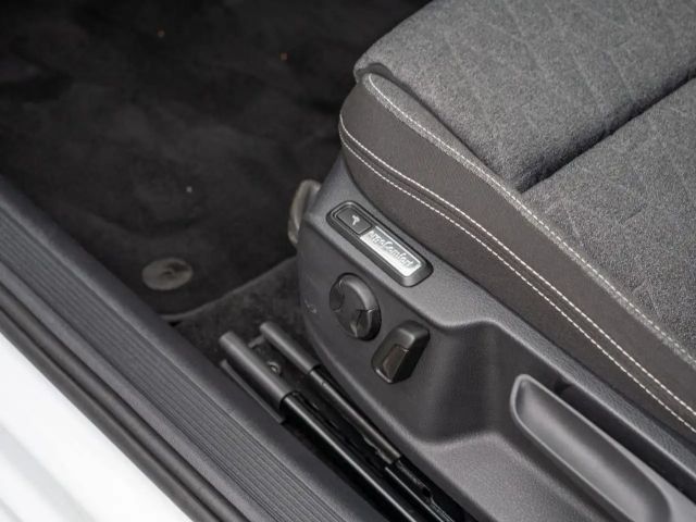 Volkswagen Passat 2.0 TDI Business DSG Variant