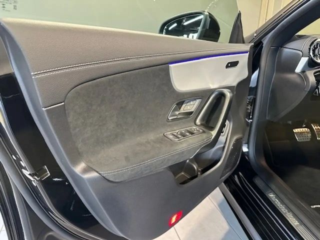 Mercedes-Benz CLA 220 AMG Line CLA 220 d Coupé