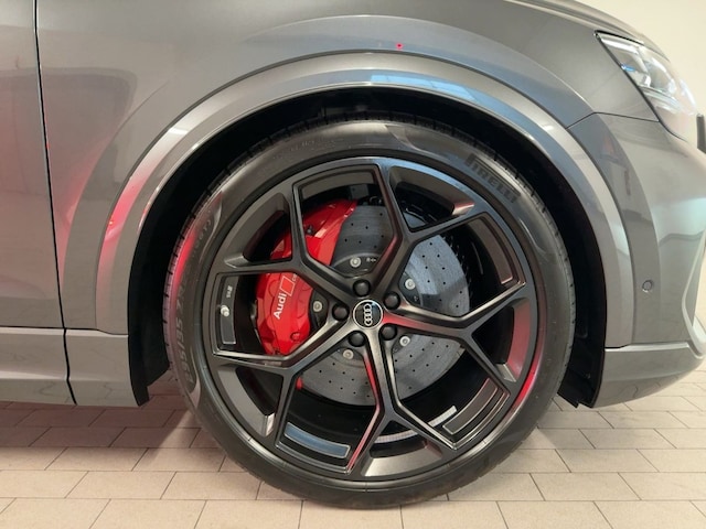 Audi RS Q8 Performance Quattro