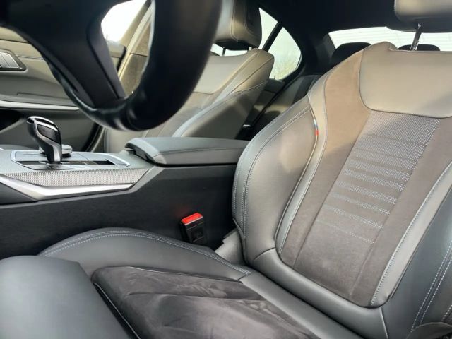 BMW 318 318i M-Sport Sedan