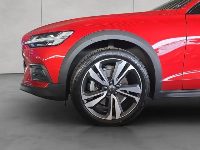 Volvo V60 Cross Country AWD Plus
