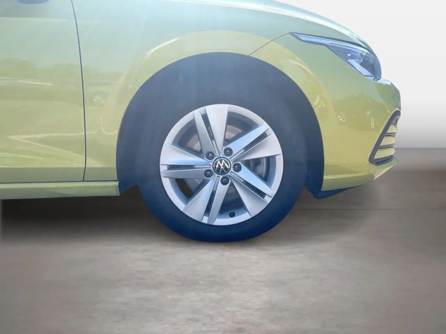 Volkswagen Golf Life Variant