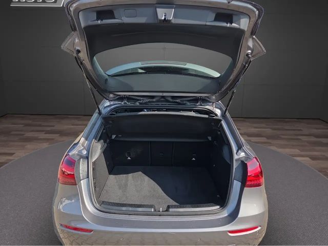 Mercedes-Benz A 200 Progressive