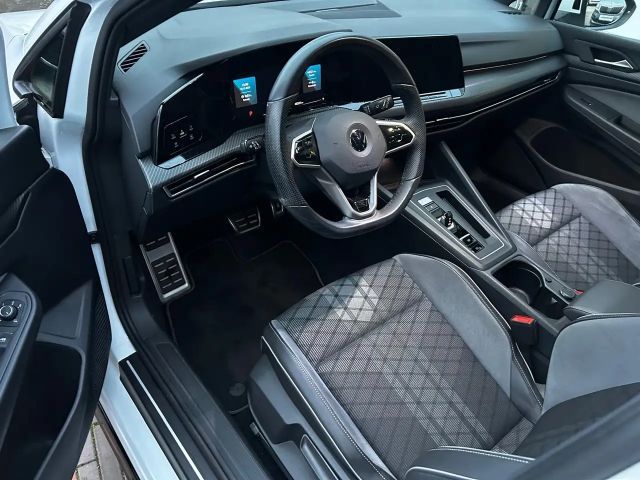 Volkswagen Golf 1.5 eTSI DSG R-Line