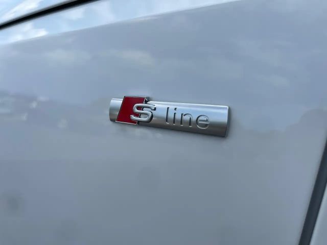 Audi A4 40 TDI Avant S-Line