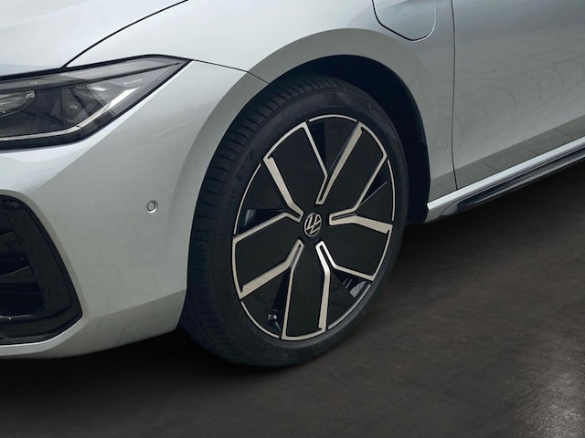 Volkswagen Passat R-Line eHybrid