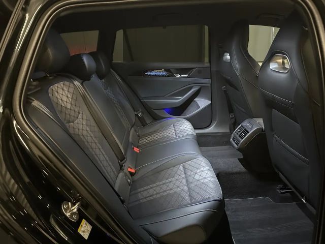 Volkswagen Passat 4Motion R-Line Variant