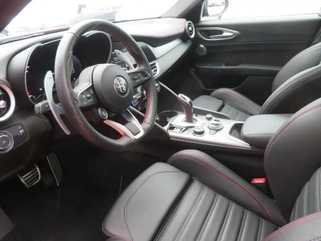 Alfa Romeo Giulia Q4