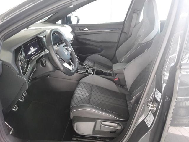 Volkswagen Golf 1.5 TSI R-Line