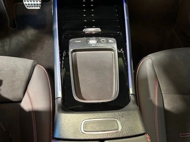 Mercedes-Benz GLA 220 4MATIC AMG Line