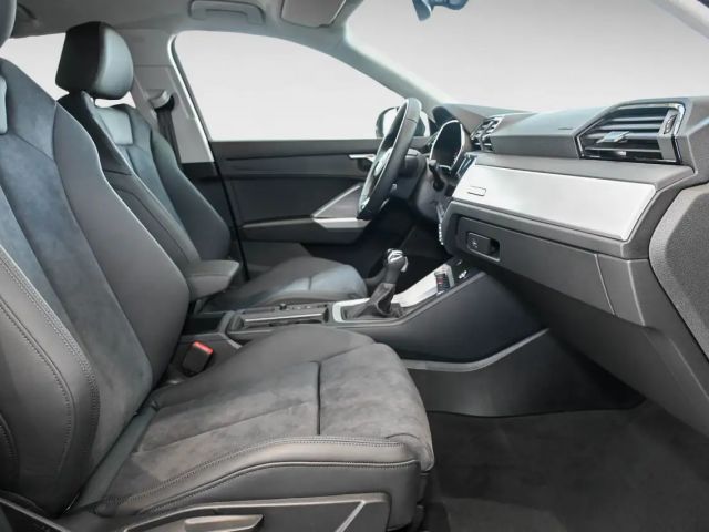 Audi Q3 35 TDI S-Tronic