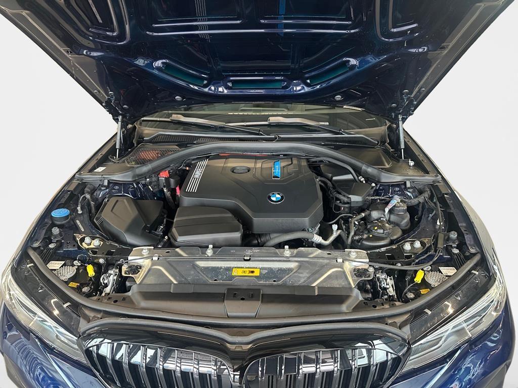 BMW 330 330e xDrive