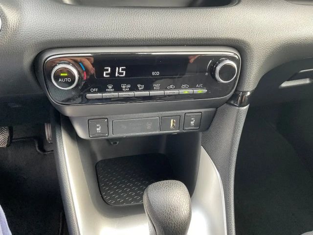 Toyota Yaris Hatchback Hybride Team D