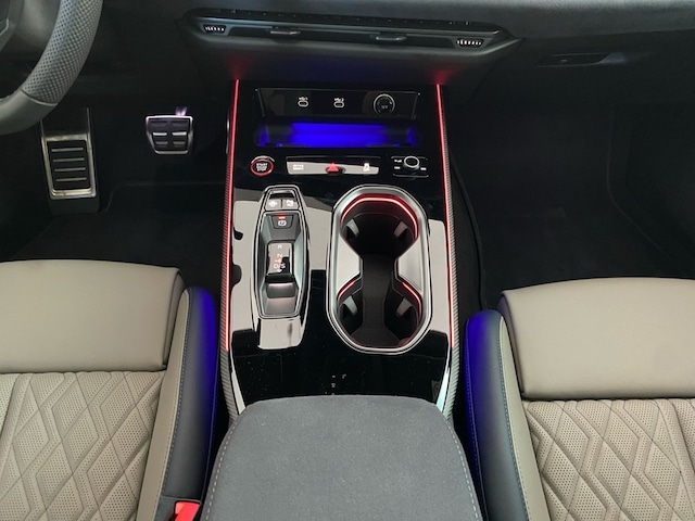 Audi A6 Avant Quattro S-Tronic