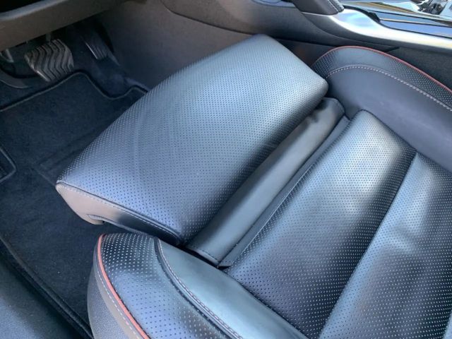 Renault Koleos Blue Initiale Paris