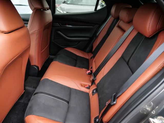 Mazda 3 2.5L SkyActiv e-Skyactiv