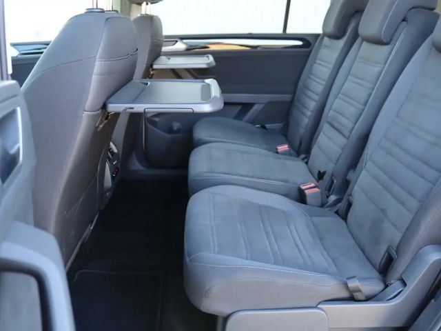 Volkswagen Touran 2.0 TDI R-Line