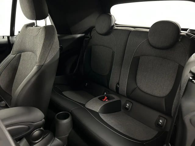 MINI Cooper S Cabrio Cooper S Cabrio Classic Trim Drivingass. Parkass.