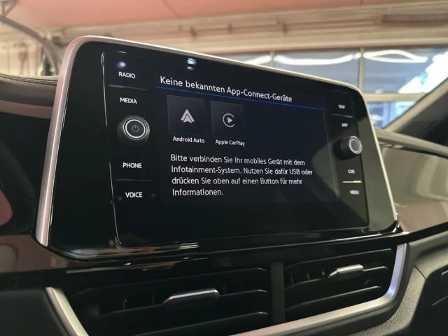 Volkswagen T-Roc 1.5 TSI DSG R-Line