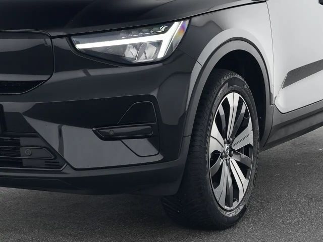 Volvo XC40 AWD Plus Recharge Twin Engine