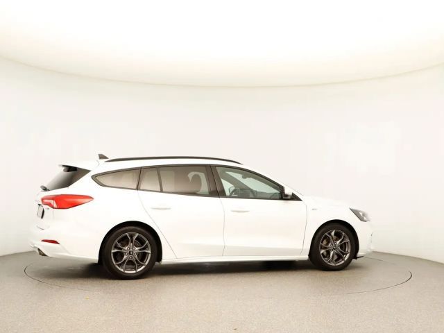 Ford Focus EcoBoost ST Line