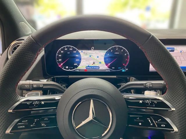 Mercedes-Benz B 200 AMG Line Sedan