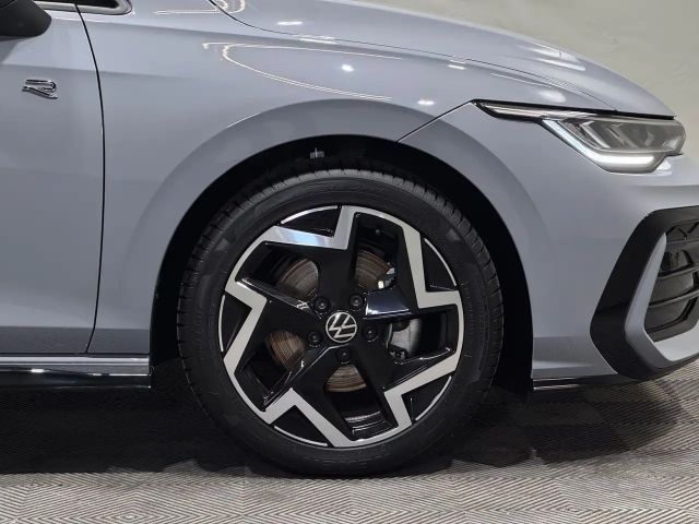 Volkswagen Golf 1.5 eTSI DSG R-Line