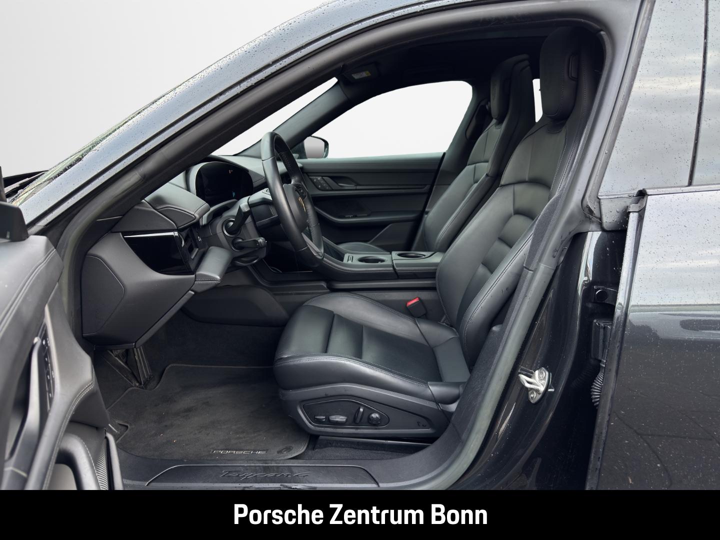 Porsche Taycan 4 Cross Turismo