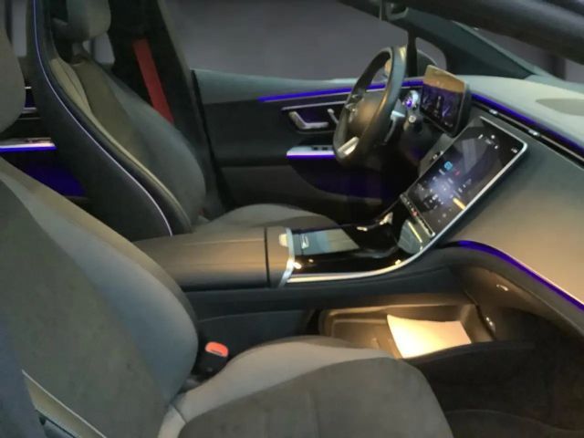 Mercedes-Benz EQE 300 AMG Line Sedan