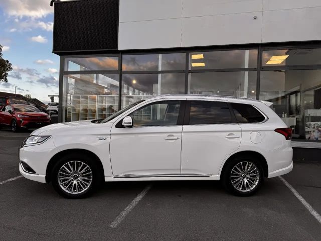 Mitsubishi Outlander 4WD PHEV