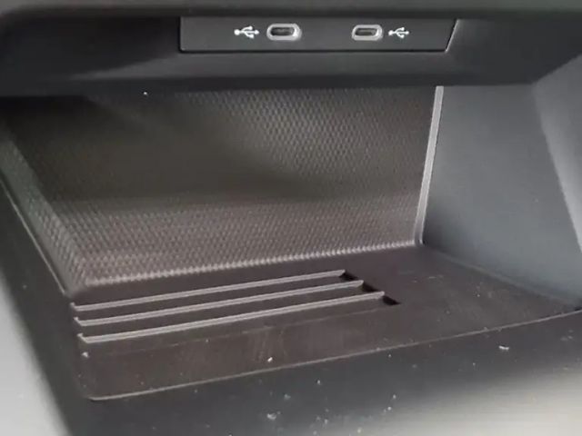 Volkswagen Golf DSG Life Variant