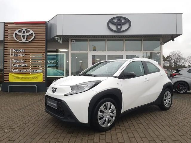 Toyota Aygo Hatchback Play
